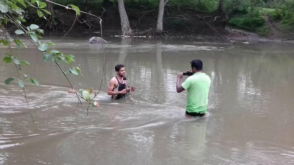 पत्रकार मुकेश चंद्राकर की हत्याः भ्रष्टाचार उजागर करने की कीमत, सेप्टिक टैंक में मिली लाश