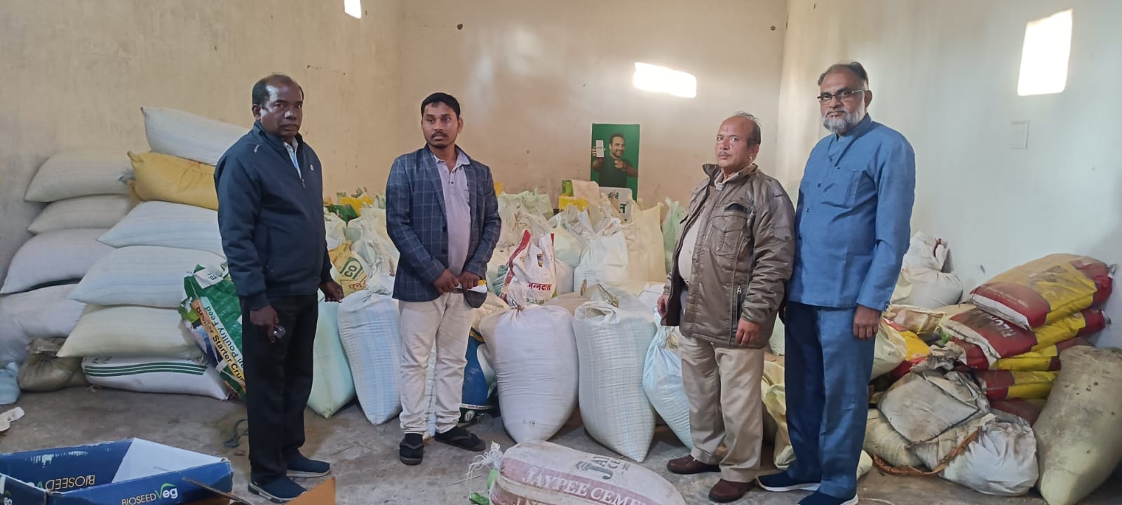 सूरजपुर- अलग अलग मामलों में 330 बोरा धान जप्त