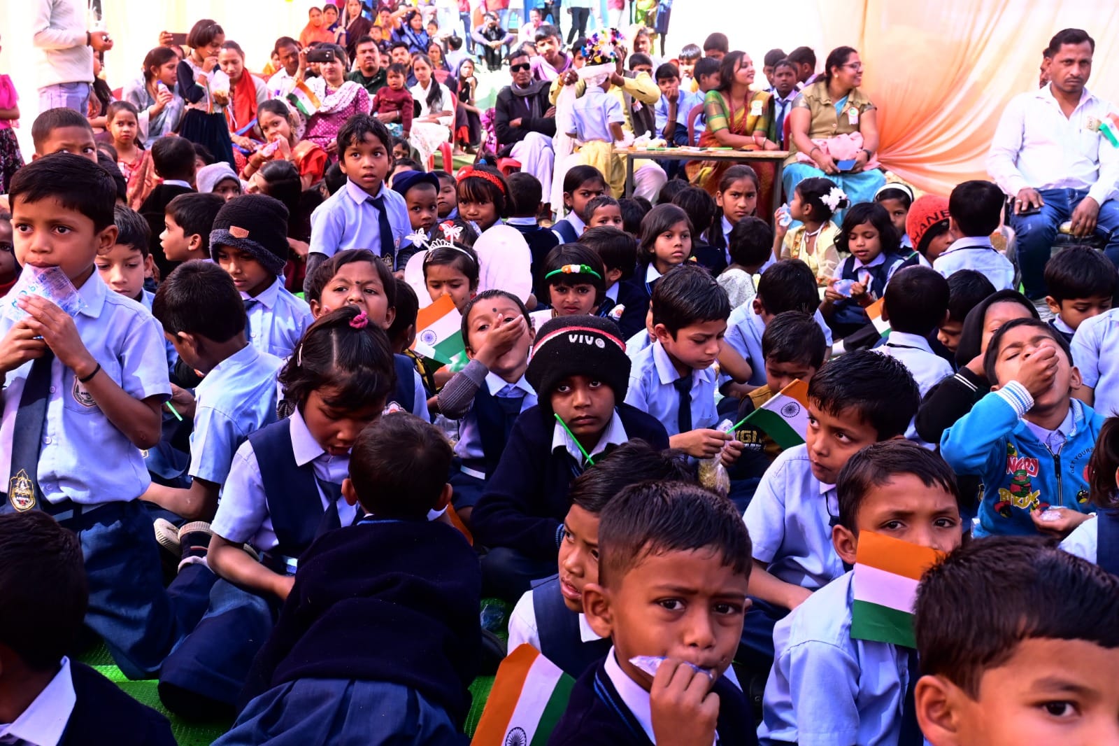 कर्तव्य इंग्लिश मीडियम स्कूल में मनाया गया धूमधाम से गणतंत्र दिवस