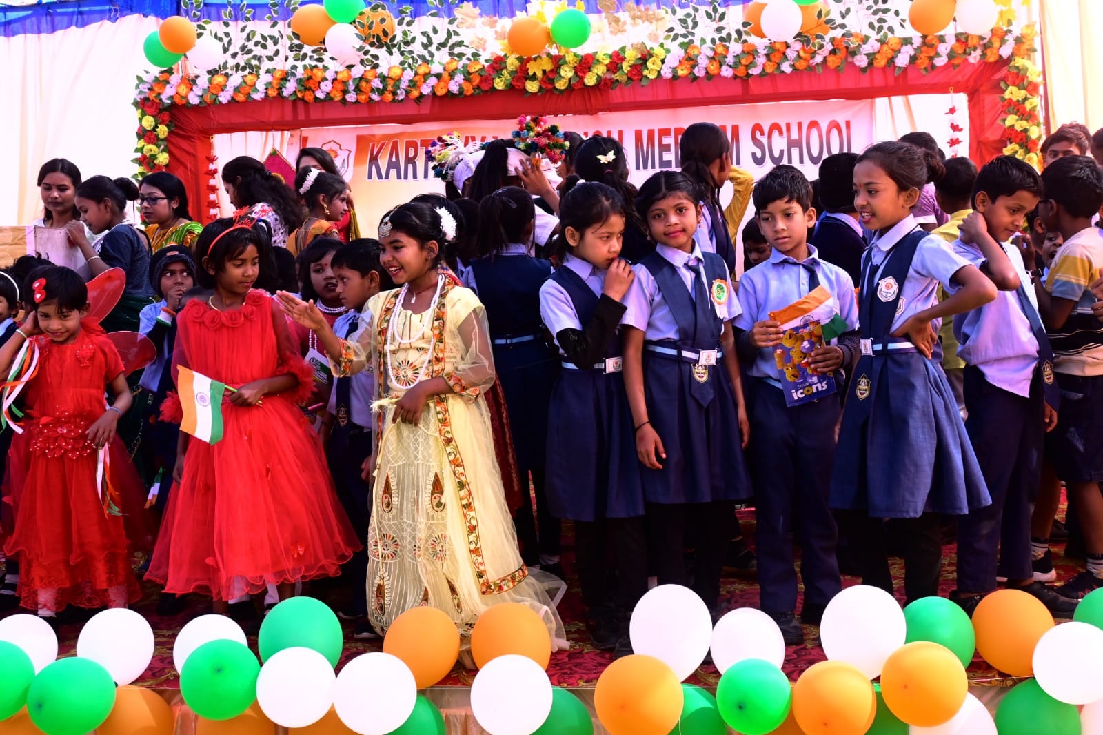 कर्तव्य इंग्लिश मीडियम स्कूल में मनाया गया धूमधाम से गणतंत्र दिवस