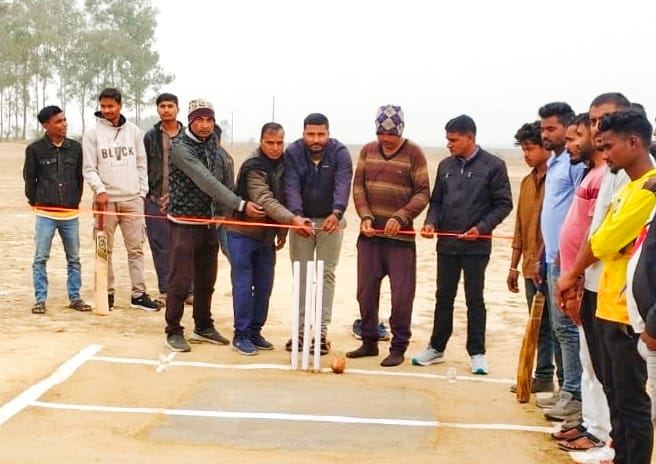 सूरजपुर : बीपीएल क्रिकेट टूर्नामेंट का हुआ उद्घाटन
