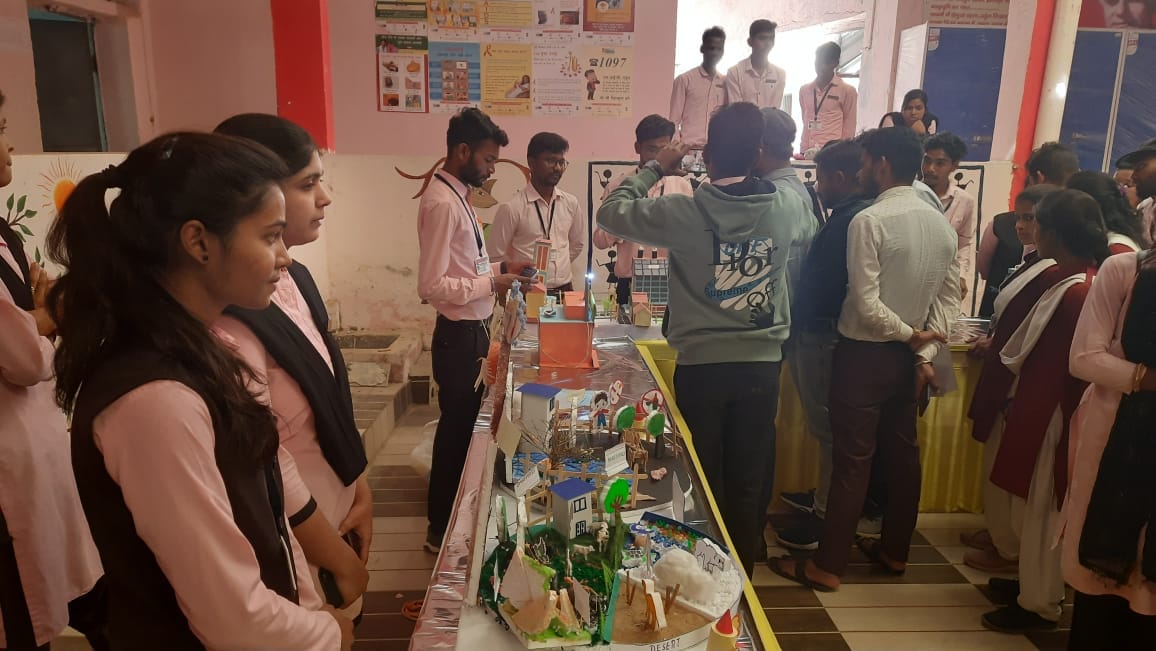 सूरजपुर : राष्ट्रीय विज्ञान दिवस 2025 का हुआ समापन