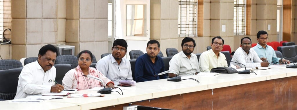 अवैध मादक पदार्थों के व्यापार का रोकने के लिए सतत निगरानी रखने के दिये निर्देश