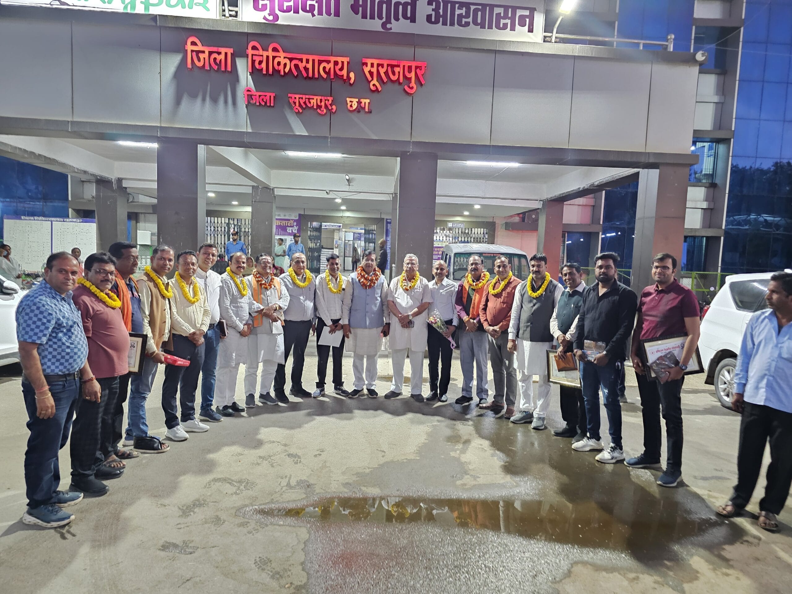 इंडियन रेड क्रॉस सोसाइटी सूरजपुर जिला शाखा के चेयरमैन, वाइस चेयरमैन, कोषाध्यक्ष एवं राज्य प्रबंध समिति सदस्य का हुआ निर्वाचन