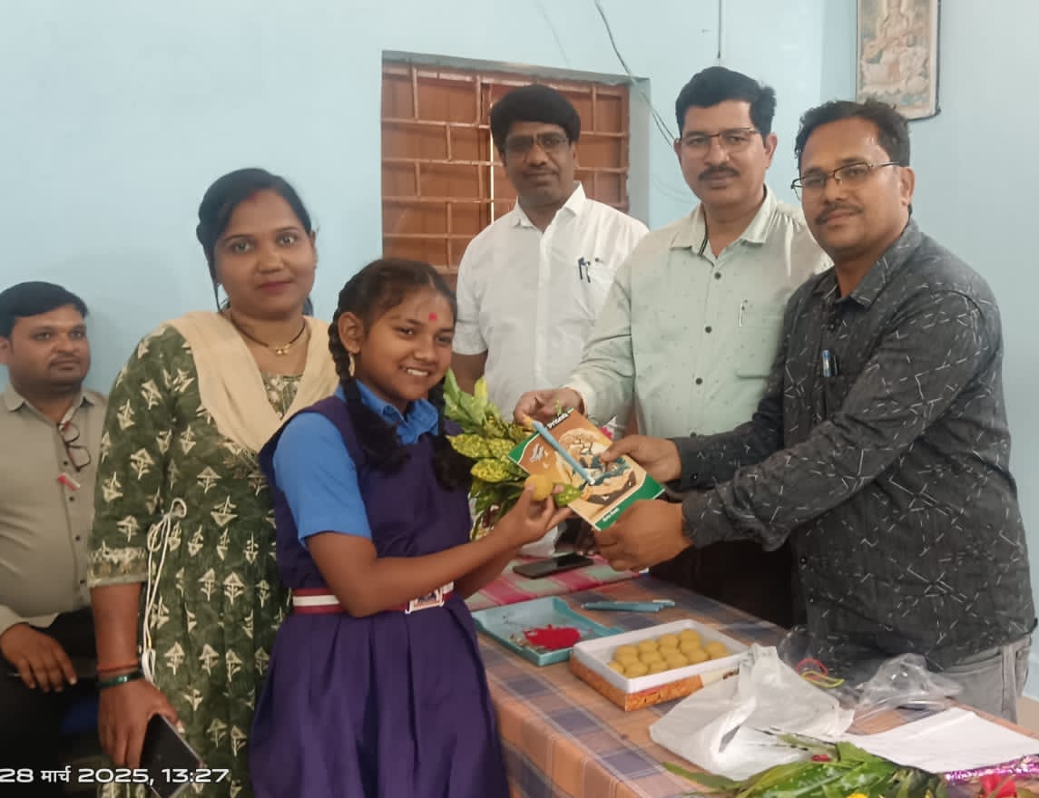 रामानुजनगर नवोदय में चयनित  छात्रों को किया गया सम्मानित