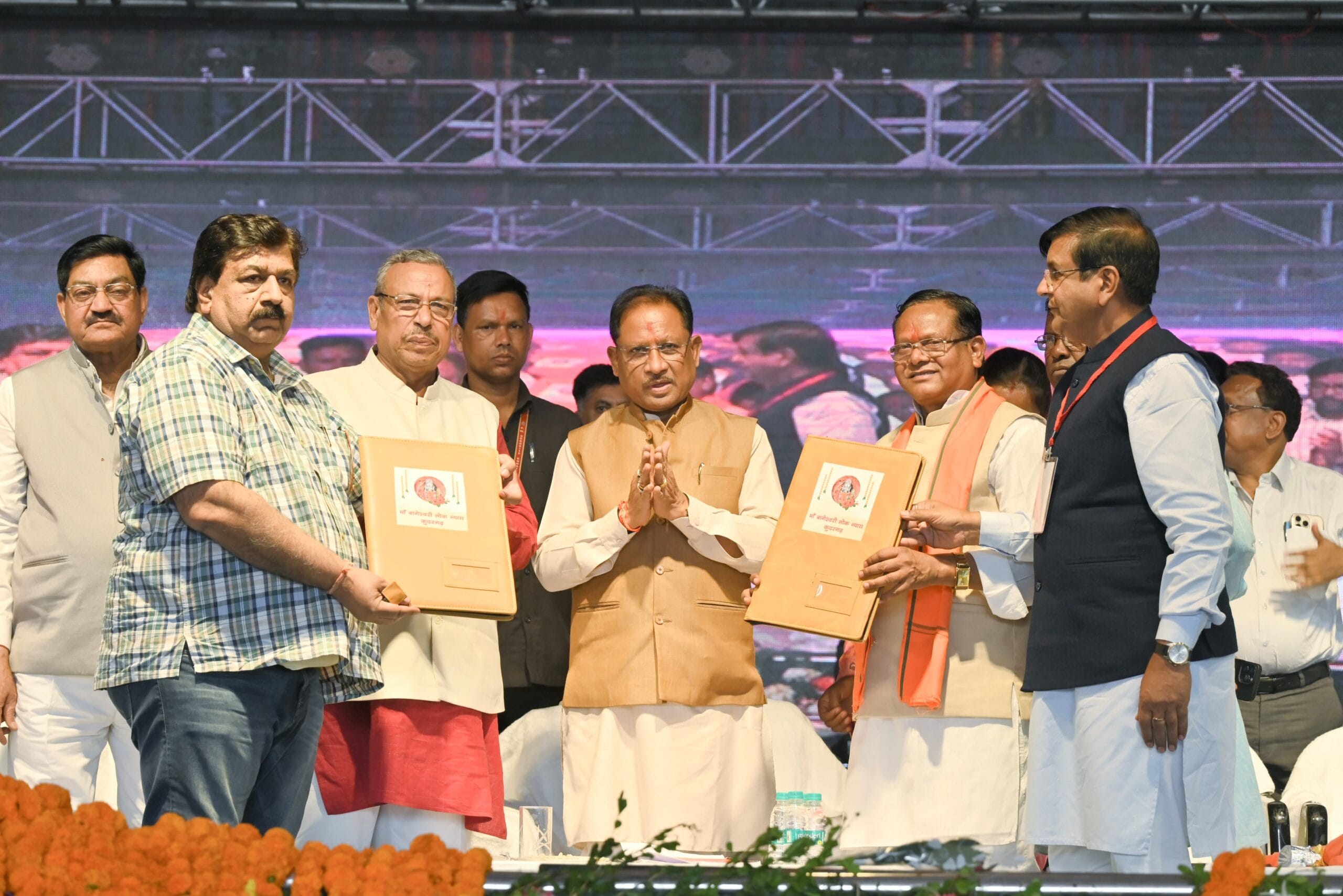 मुख्यमंत्री श्री विष्णु देव साय ने कुदरगढ़ धाम एवं गढ़वातियां धाम के विकास के लिए कुल 1 करोड़ 50 लाख की राशि की घोषणा