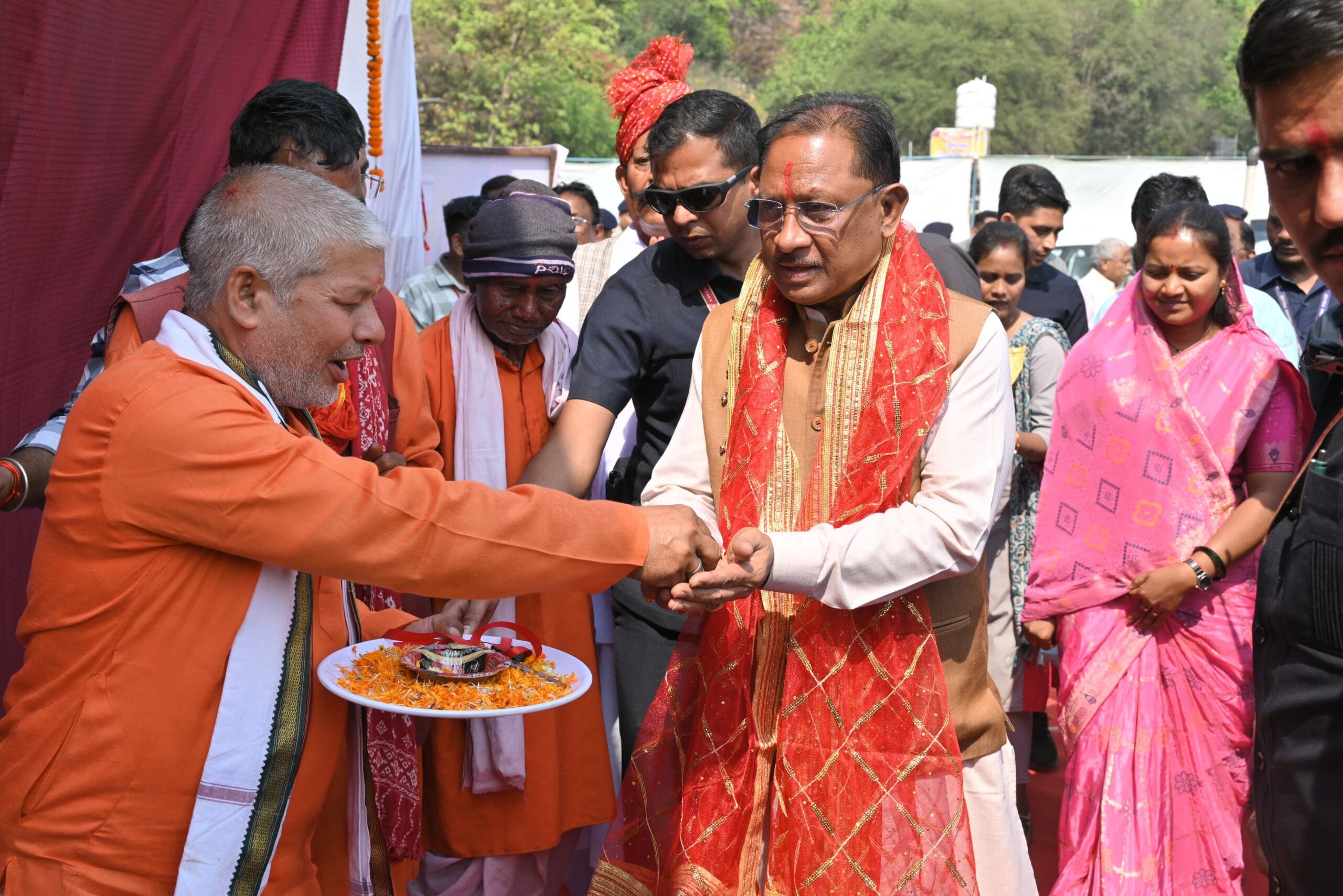 मुख्यमंत्री श्री विष्णु देव साय ने कुदरगढ़ धाम एवं गढ़वातियां धाम के विकास के लिए कुल 1 करोड़ 50 लाख की राशि की घोषणा
