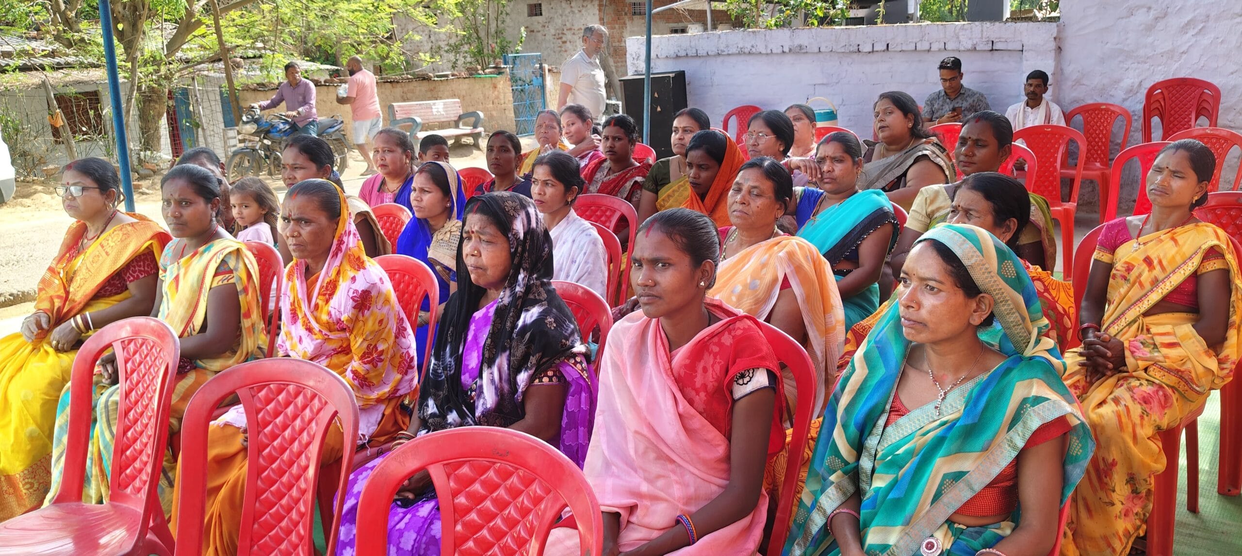 छ.ग.अंत्यावसायी सहकारी वित्त एवं विकास निगम के अध्यक्ष का नगर पंचायत बिश्रामपुर क्षेत्र में हुआ दौरा