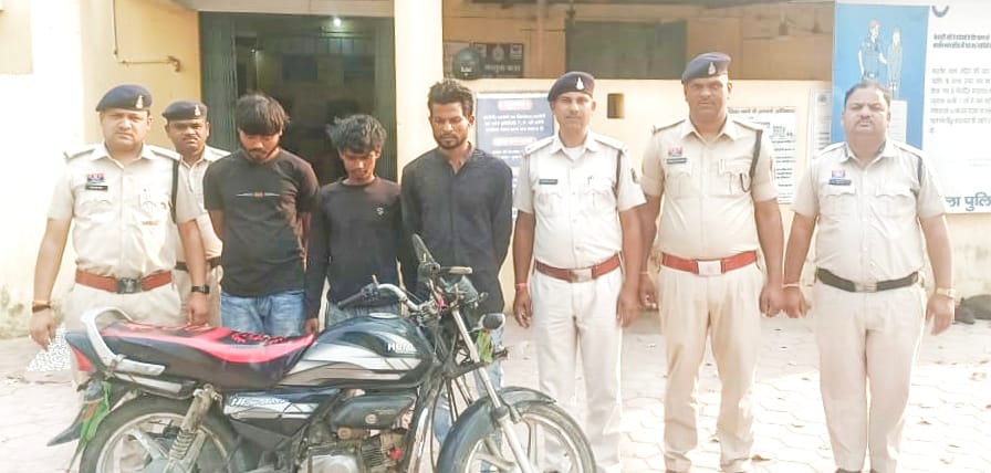 सूरजपुर थाना क्षेत्र में रात्री गश्त: पुलिस ने की सख्त कार्रवाई, 84 संदिग्धों को किया चेक...