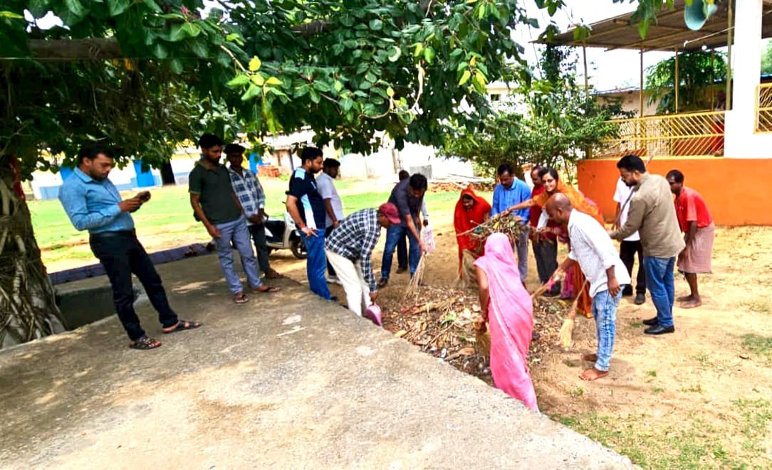 रानी अहिल्याबाई होल्कर की 300वीं जयंती पर केवरा ग्राम में स्वच्छता अभियान आयोजित