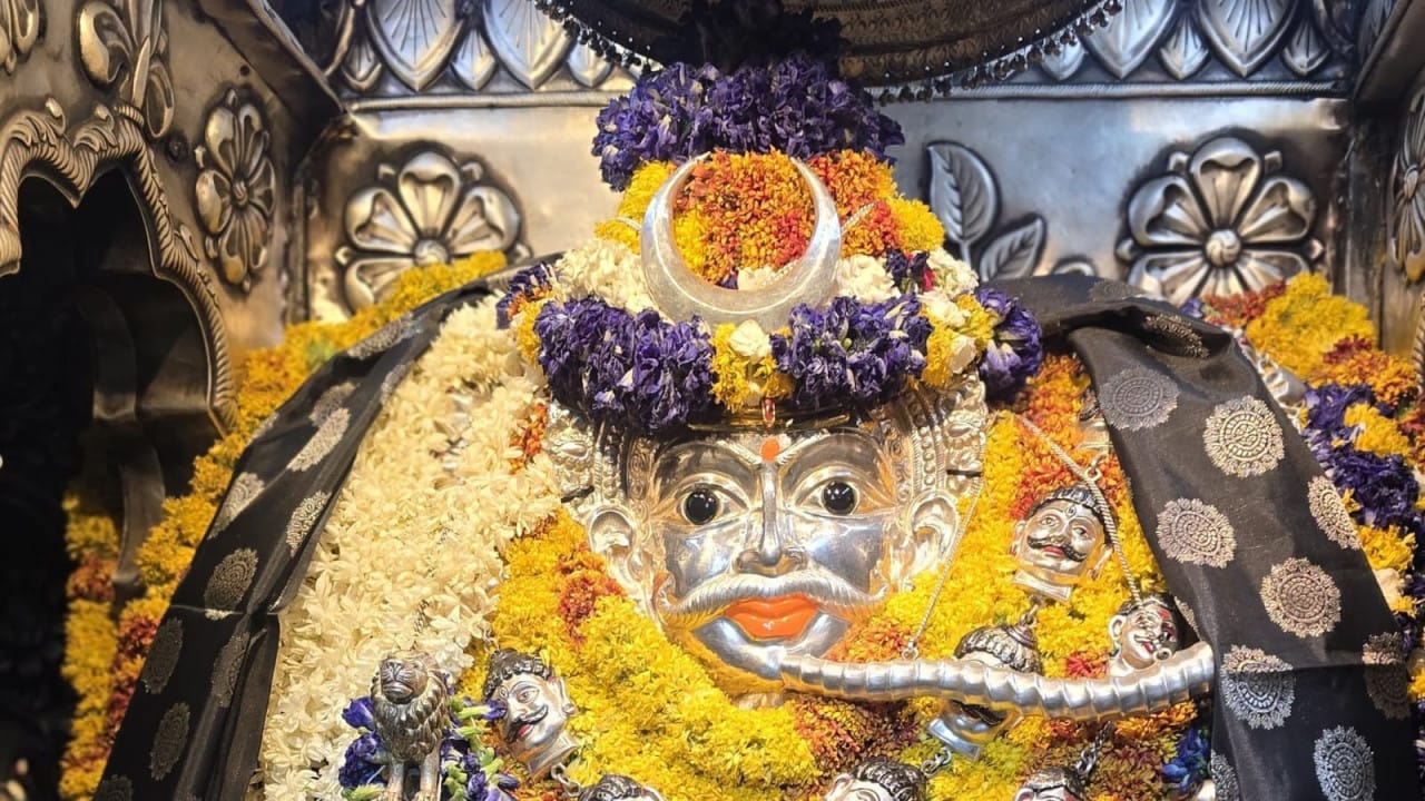 काशी के कोतवाल श्री काल भैरव जी के दरबार में मुख्यमंत्री विष्णुदेव साय ने की पूजा-अर्चना