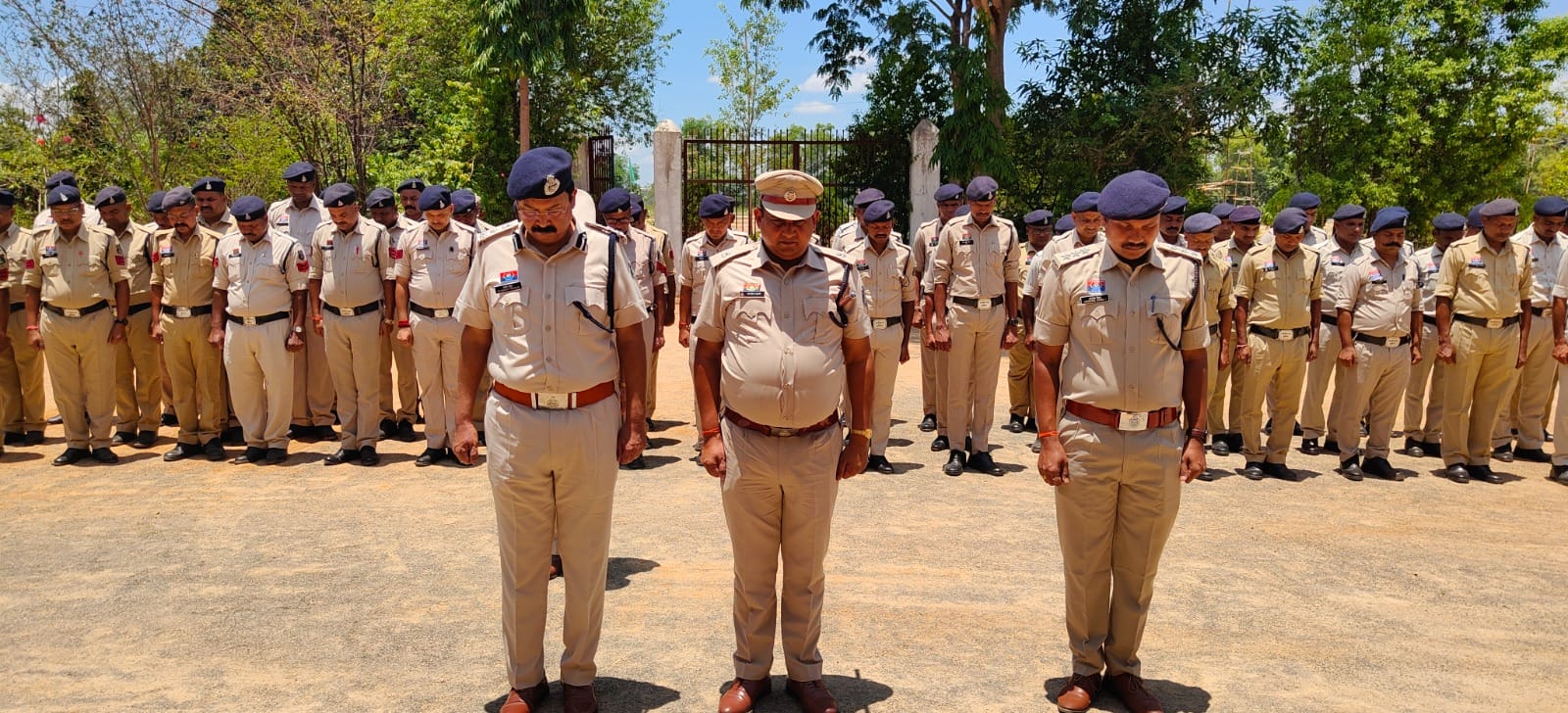 वीर शहीद ASP आकाश राव गिरपुंजे को सूरजपुर पुलिस ने दी श्रद्धांजलि, डीआईजी बोले- देश कभी नहीं भूलेगा शहादत