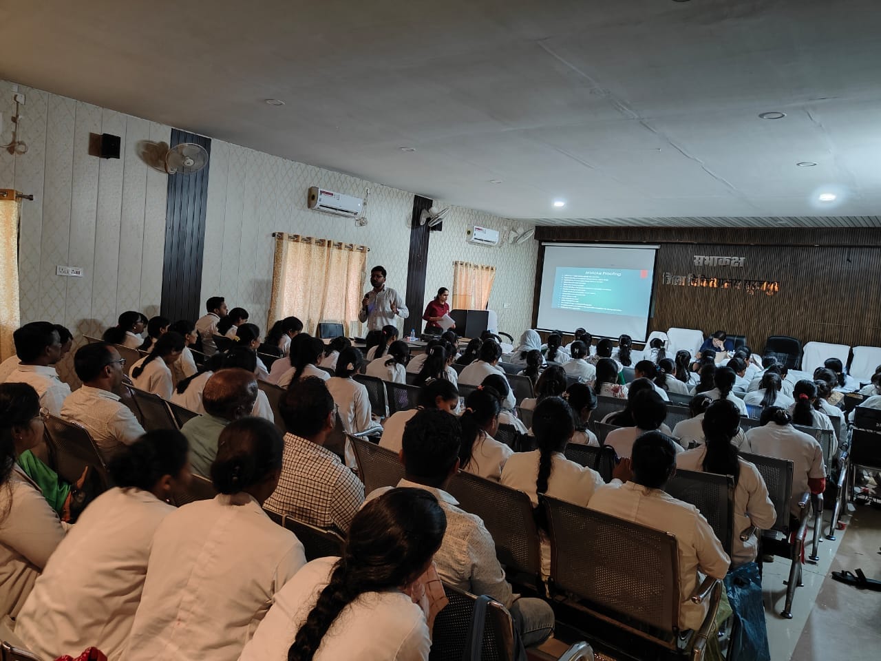 जिला चिकित्सालय में NQAS के तहत दिया गया राष्ट्रीय गुणवत्ता आश्वासन मानक प्रशिक्षण