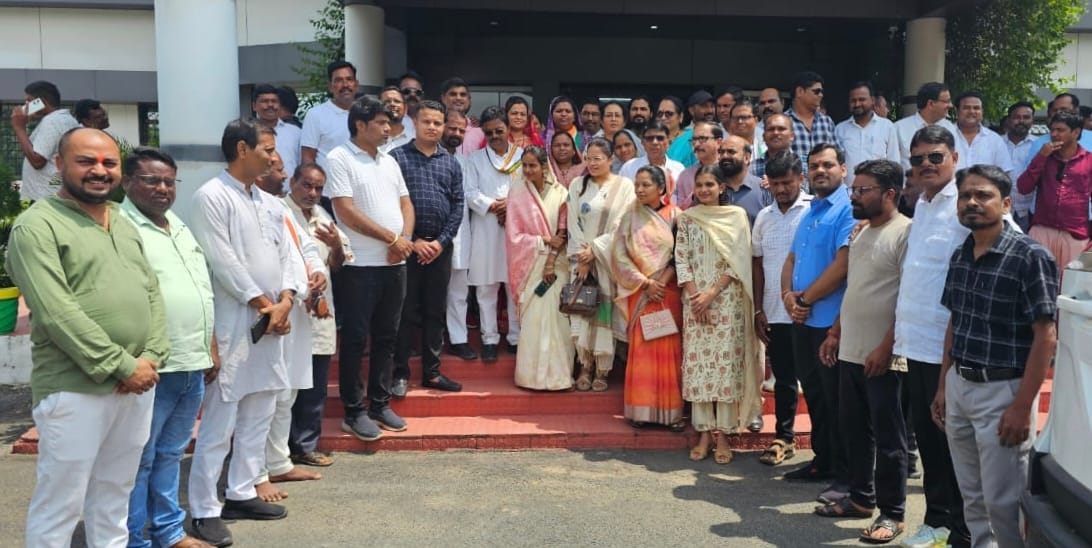 कांग्रेस का बिजली दर वृद्धि, ईडी कार्यवाही और संगठनात्मक मजबूती को लेकर सूरजपुर में बड़ा प्रदर्शन