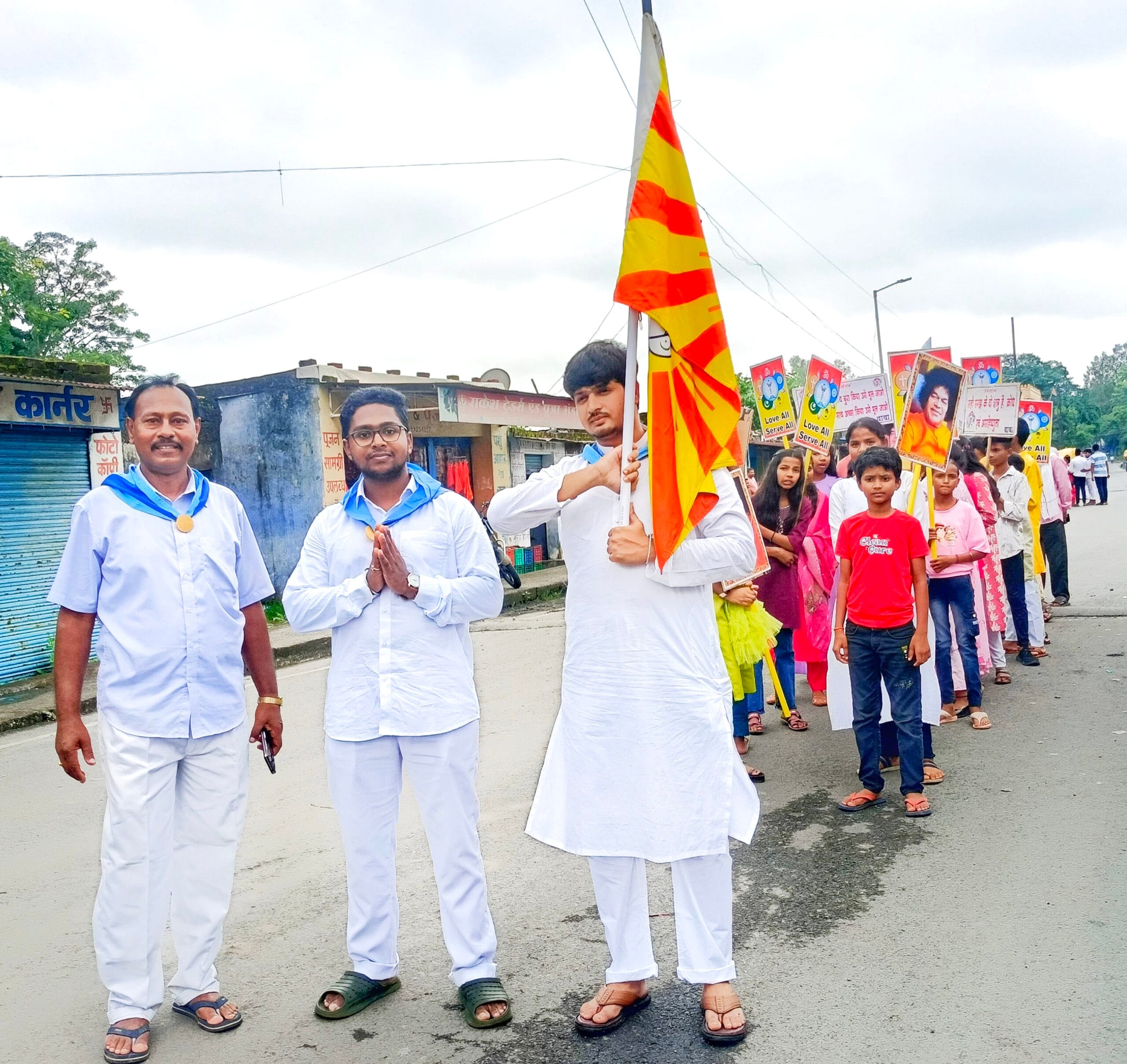 श्री सत्य साईं प्रेम प्रवाहिनी रथ का नगर भ्रमण, कोयलांचल बिश्रामपुर में हुआ भव्य स्वागत