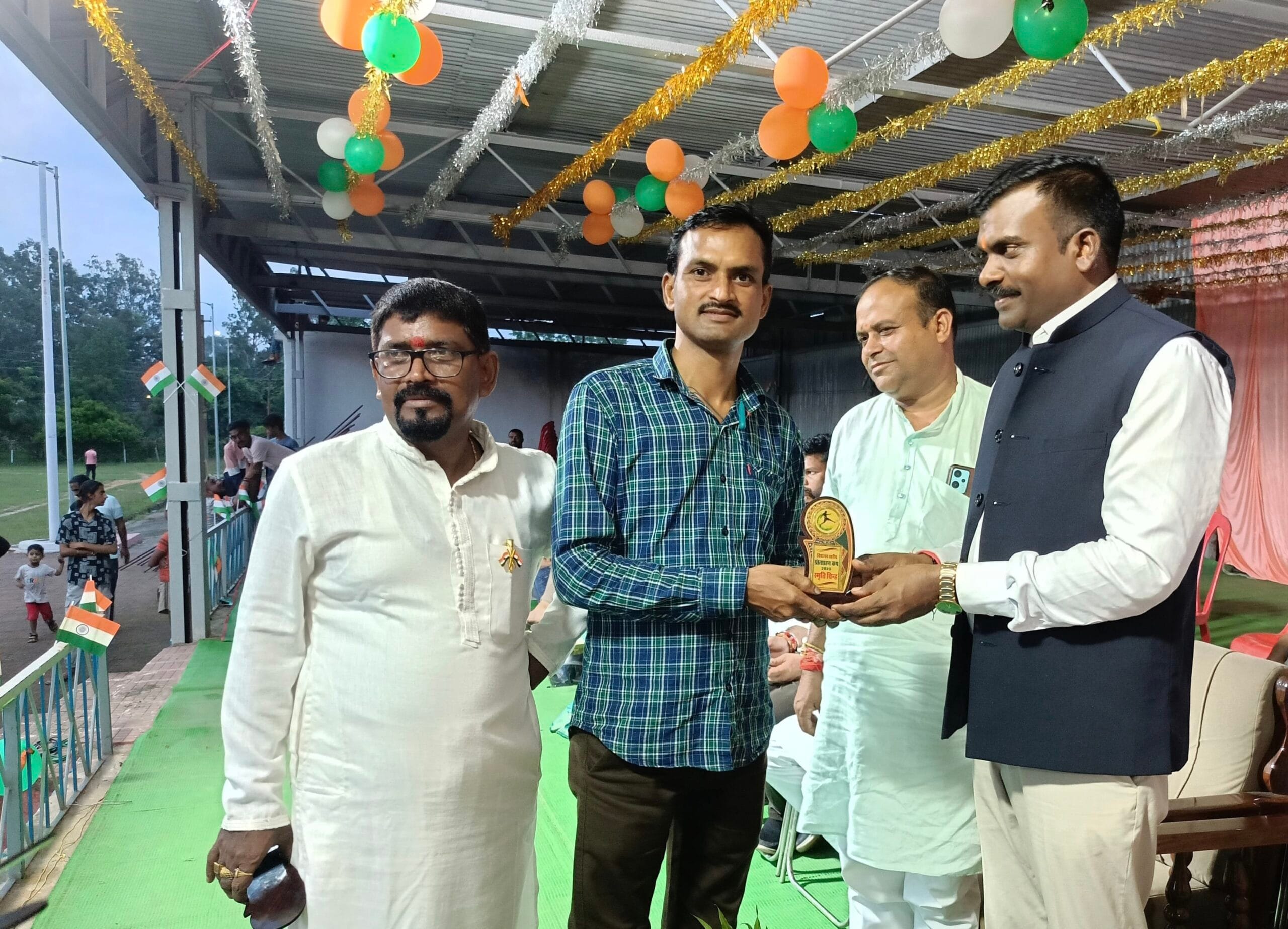 कार्मेल कॉन्वेंट स्कूल ने जीता प्रोत्साहन कप 2025 फुटबॉल टूर्नामेंट का खिताब