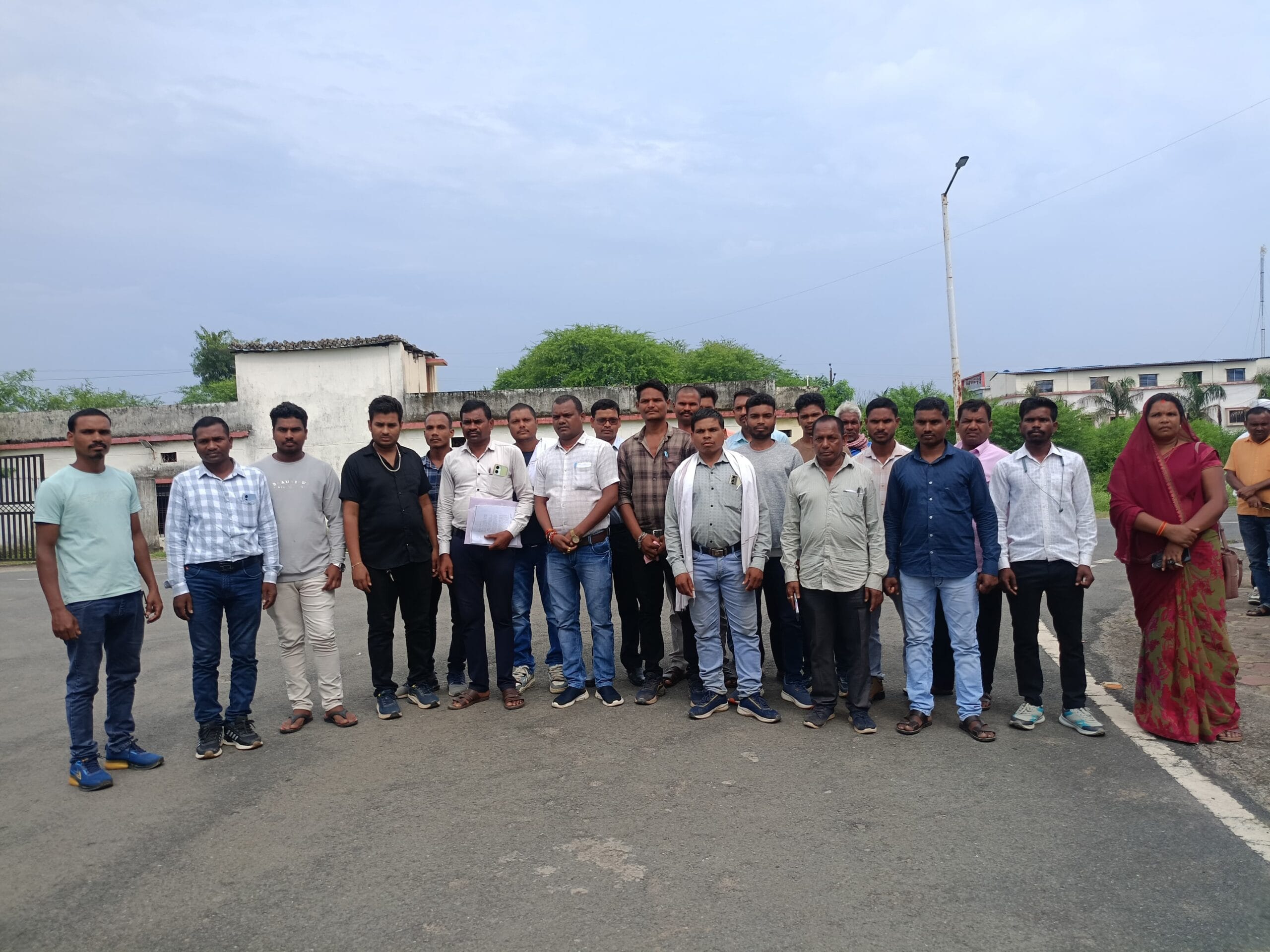 कोसाबाड़ी में भ्रष्टाचार और भूमि अतिक्रमण का मामला, सरपंच संघ ने कलेक्टर-एसपी को सौंपा ज्ञापन