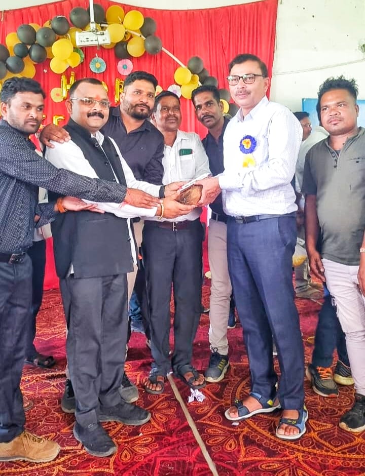 गंगौटी में शिक्षक दिवस पर हुआ सम्मान समारोह, बच्चों और जनप्रतिनिधियों ने जताया आभार