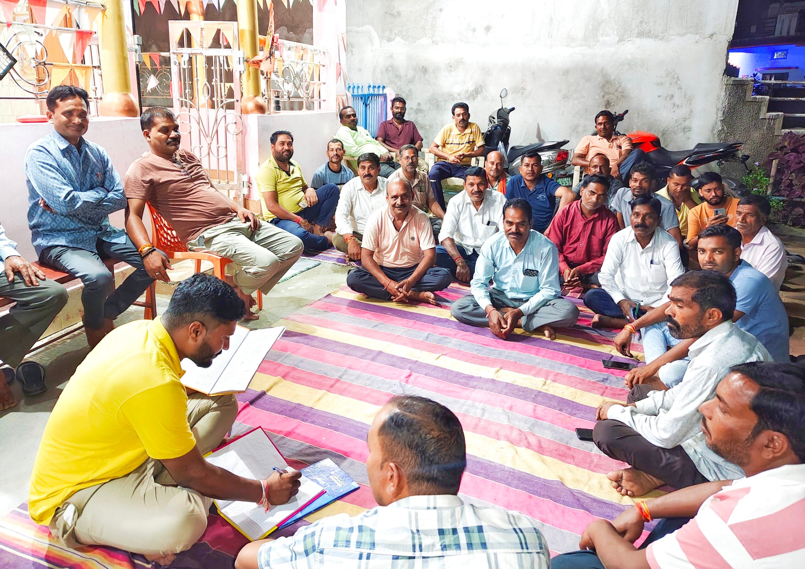 भैयाथान: नव युवक दुर्गा मंडल समिति बांसापारा ने की बैठक, भव्य दुर्गा पूजा की तैयारी शुरू