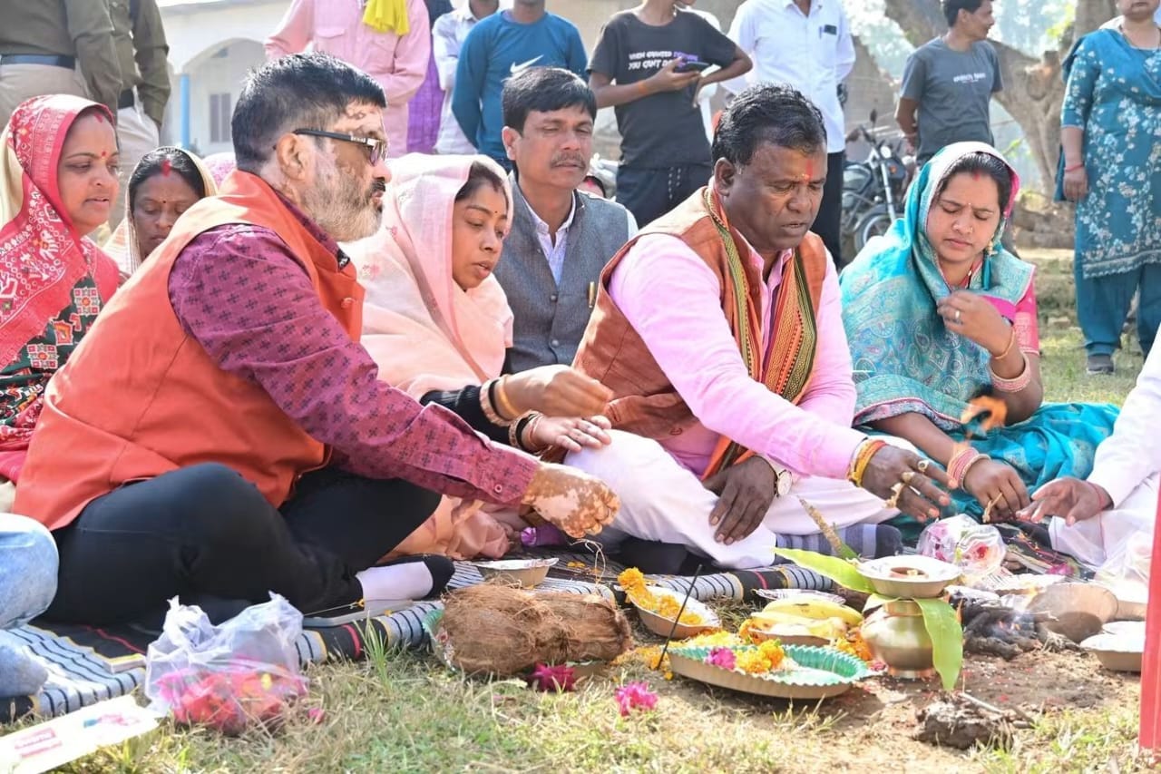 सलका में सड़क निर्माण का भूमिपूजन — विधायक भूलन सिंह मरावी ने किया शुभारंभ