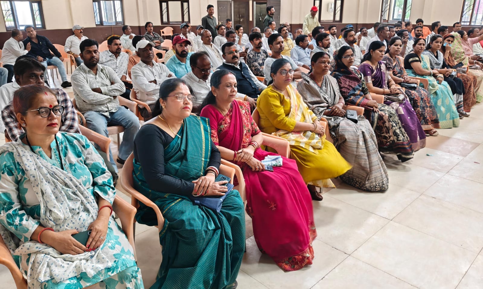 जिला कांग्रेस की बैठक सम्पन्न: संगठन सृजन में बूथ स्तर पर पार्टी को करेंगे सुदृण, अंतिम व्यक्ति तक पहुँचेगी पार्टी